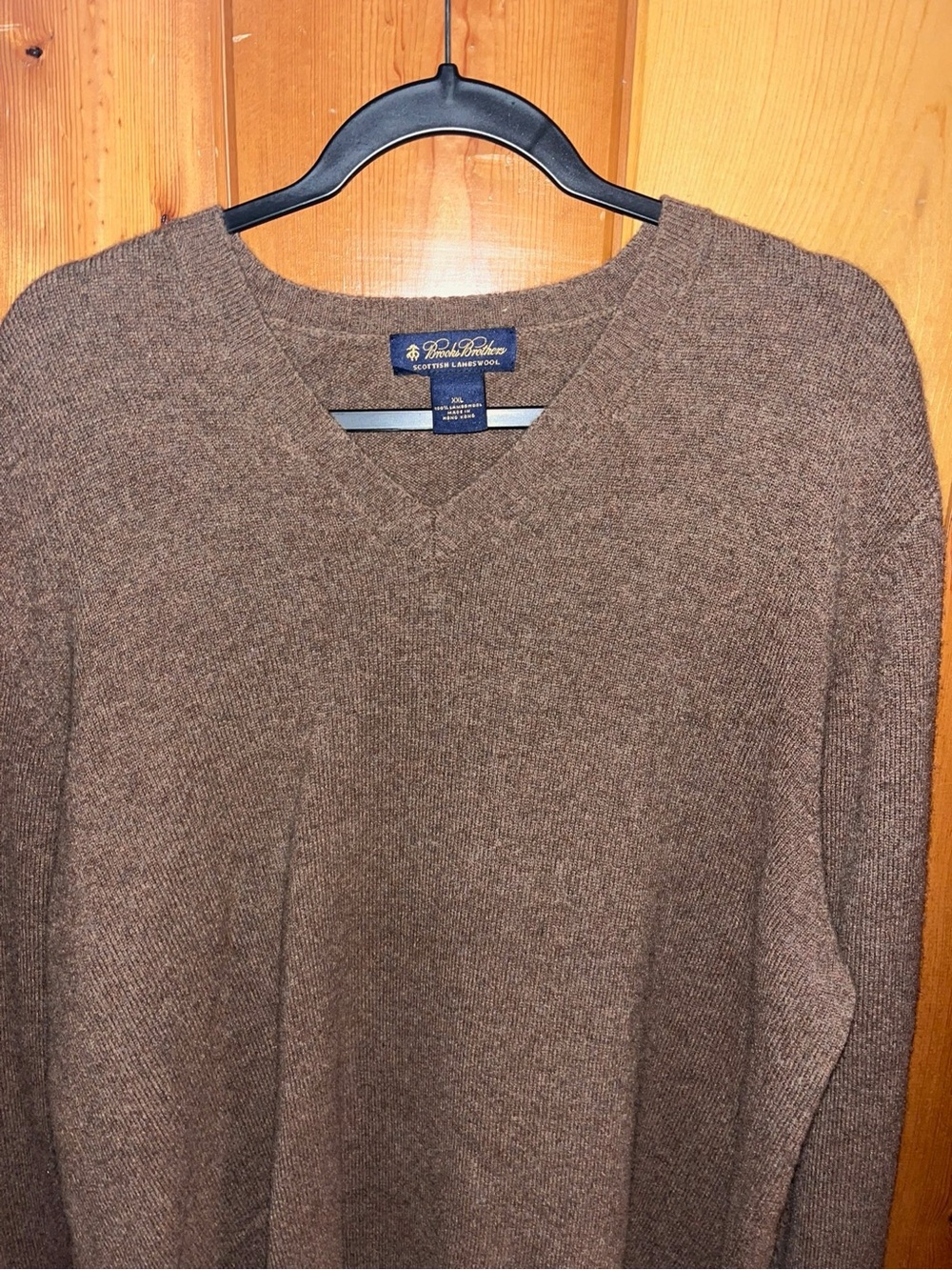 Brooks Brothers Men’s Brown V-Neck Sweater